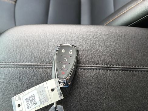 Used 2023 Chevrolet Equinox Premier FWD image 38