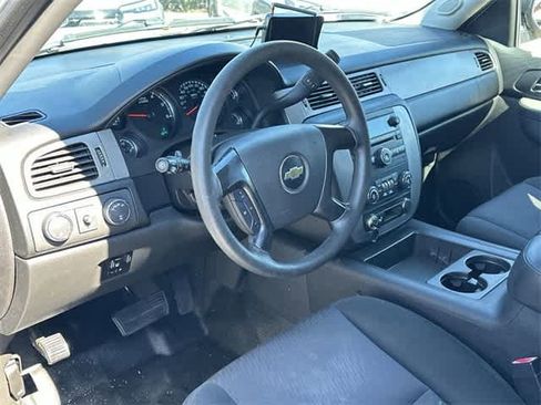 Used 2014 Chevrolet Tahoe 4WD image 2