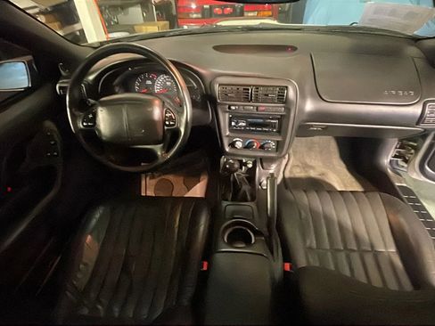 Used 2002 Chevrolet Camaro Z28 w/ SS Performance/Appearance Pkg image 29