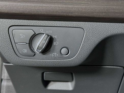 Certified 2025 Audi Q5 2.0T Premium Plus w/ Premium Plus Package image 10