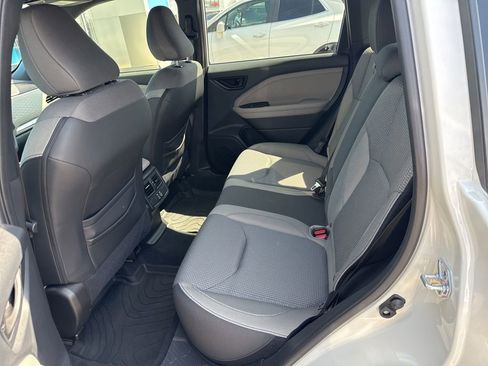 Used 2025 Subaru Forester Premium w/ Convenience Package #1 image 6