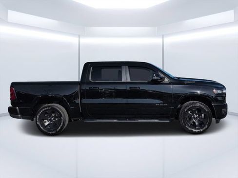 Used 2025 RAM 1500 Big Horn AWD/4WD image 2