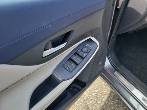 New 2026 Nissan Sentra SL w/ Floor Mat Package FWD image 6