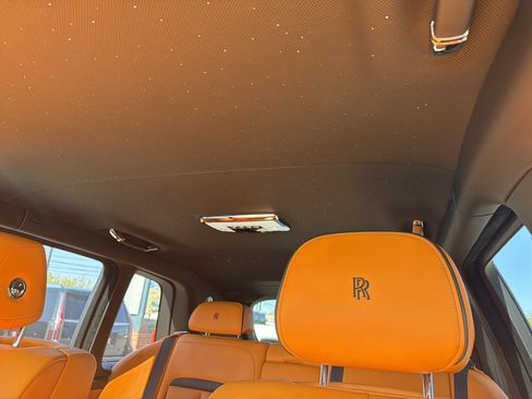 Certified 2024 Rolls-Royce Cullinan w/ Dark Exterior Package AWD/4WD image 18