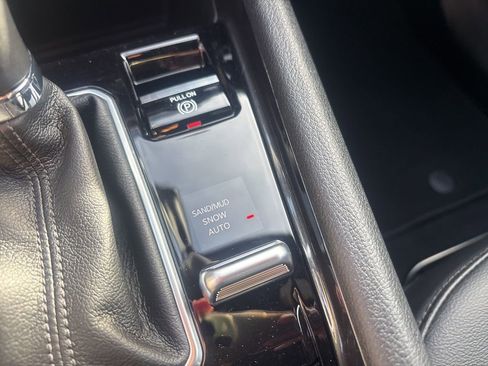 New 2026 Jeep Compass Latitude image 17