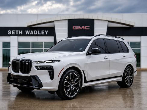 Used 2023 BMW X7 M60i w/ Executive Package AWD/4WD image 3