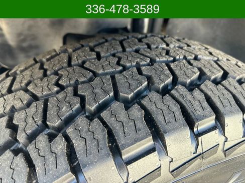 Used 2018 Jeep Wrangler Unlimited Sport w/ Connectivity Group AWD/4WD image 25