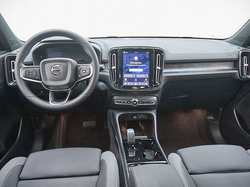 Certified 2023 Volvo XC40 Recharge Ultimate image 24