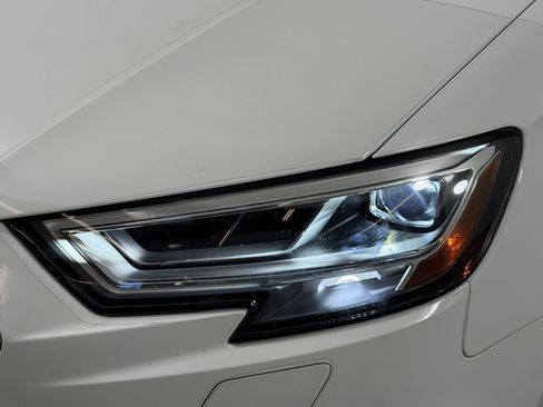 Used 2018 Audi A3 e-tron Prestige FWD image 11