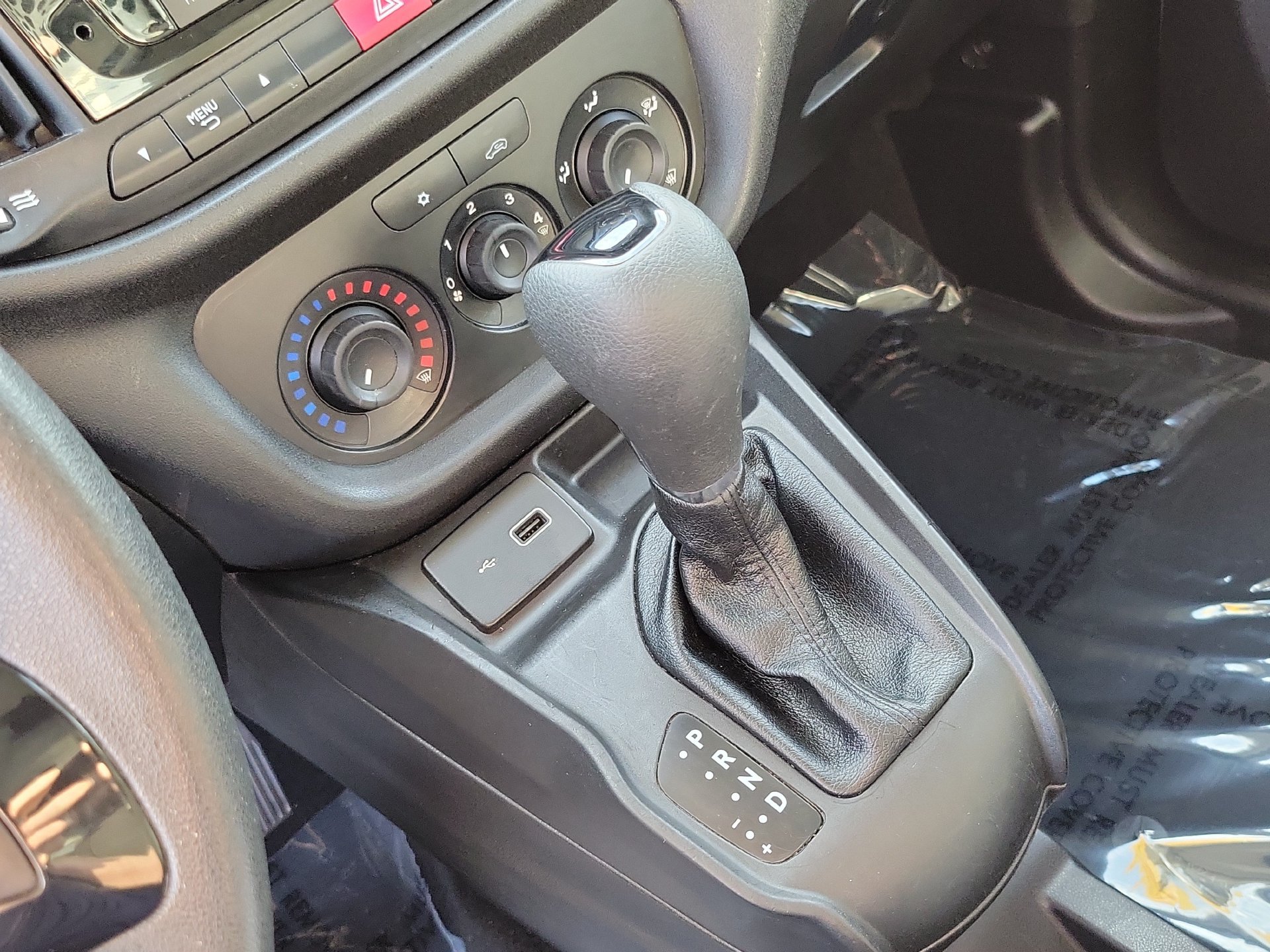 Used 2022 RAM ProMaster City Tradesman FWD image 12