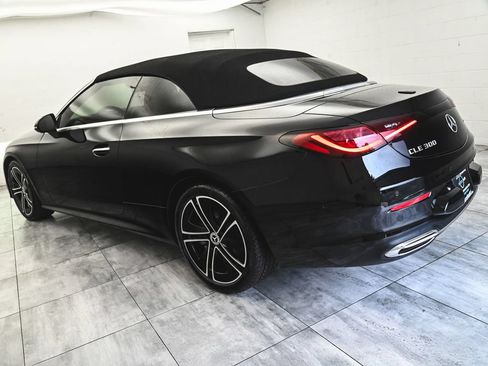 Used 2026 Mercedes-Benz CLE 300 4MATIC Cabriolet image 9