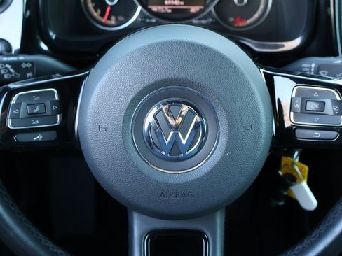 Used 2019 Volkswagen Beetle 2.0T S image 27