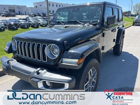 Used 2025 Jeep Wrangler Sahara image 1