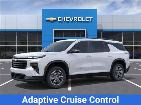New 2026 Chevrolet Traverse LT w/ Driver Confidence Package FWD image 2