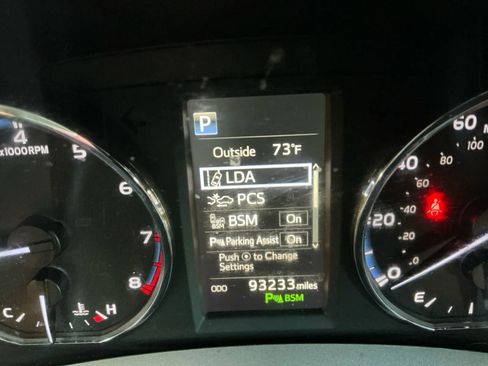 Used 2018 Toyota RAV4 Limited w/ Advanced Technology Package image 25