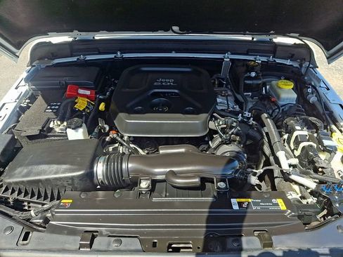 Used 2021 Jeep Wrangler Unlimited Sport AWD/4WD image 32