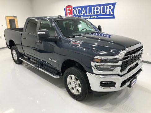 Used 2026 RAM 2500 Big Horn AWD/4WD image 3