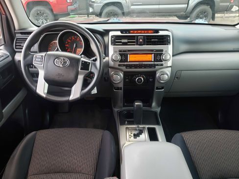 Used 2013 Toyota 4Runner SR5 w/ Convenience Pkg image 11