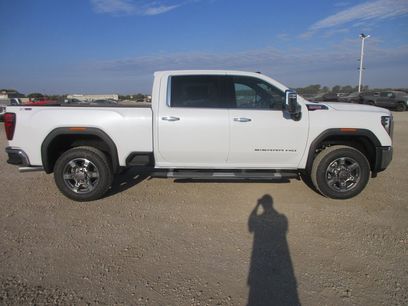 New 2026 GMC Sierra 2500 SLT w/ SLT Premium Package