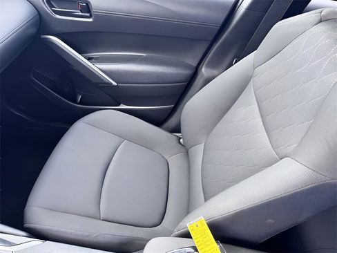 Used 2023 Toyota Corolla Cross LE image 29