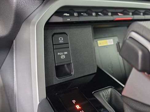 Used 2023 Toyota Tundra Platinum AWD/4WD image 22
