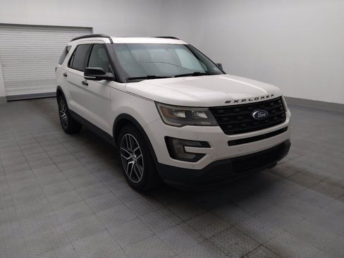 Used 2016 Ford Explorer Sport w/ Equipment Group 401A AWD/4WD image 13