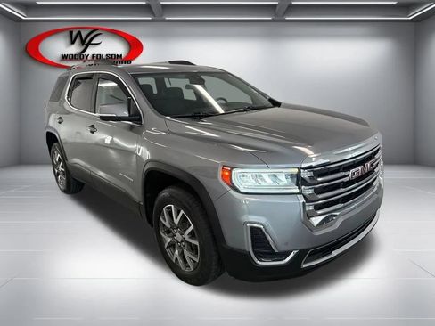 Used 2023 GMC Acadia SLE w/ Driver Convenience Package FWD image 3