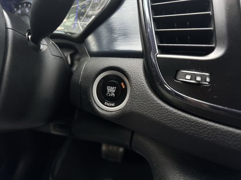 Used 2015 Chrysler 200 S w/ Comfort Group image 17