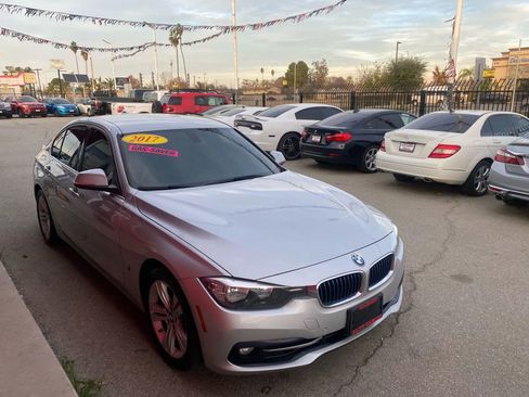 Used 2017 BMW 330e 330e iPerformance Sedan 4D w/ Driver Assistance Package image 3
