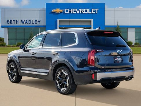 Used 2025 Kia Telluride S FWD image 5