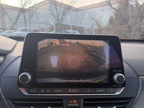 Used 2025 Nissan Altima 2.5 SV image 23