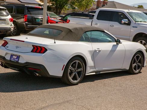 Used 2025 Ford Mustang Convertible RWD image 5