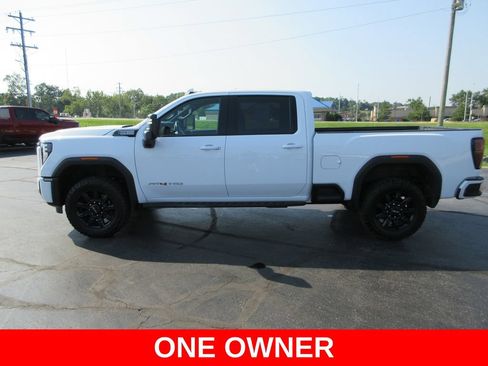 Certified 2024 GMC Sierra 2500 AT4 AWD/4WD image 11