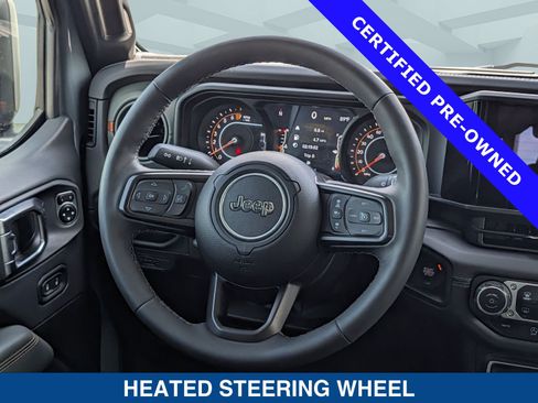 Used 2025 Jeep Gladiator Mojave w/ Convenience Group AWD/4WD image 24