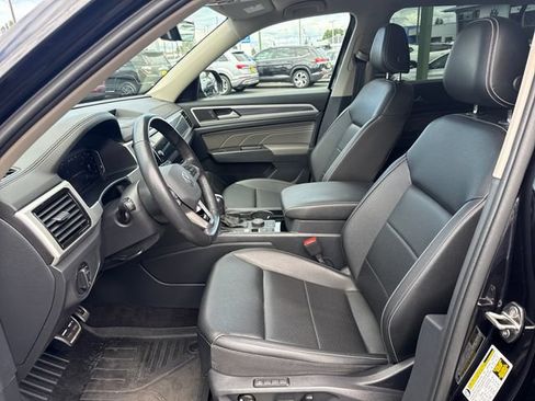 Used 2023 Volkswagen Atlas SEL R-Line AWD/4WD image 15