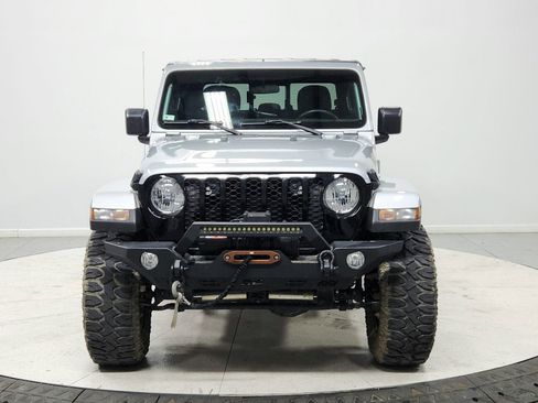 Used 2023 Jeep Gladiator Sport image 2