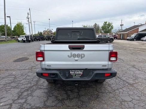 Used 2022 Jeep Gladiator Overland w/ Popular Equipment Package AWD/4WD image 6