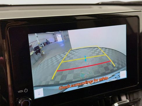 Used 2024 Toyota Corolla Cross XSE w/ Convenience Package image 15