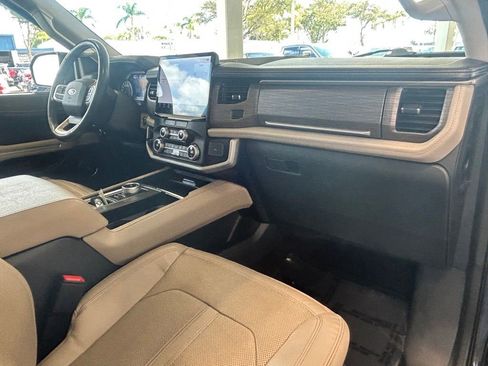 Used 2023 Ford Expedition Max Limited image 27