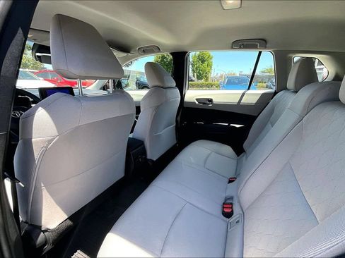 Used 2025 Toyota Corolla Cross L FWD image 16