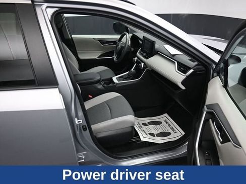 Used 2021 Toyota RAV4 XLE image 14