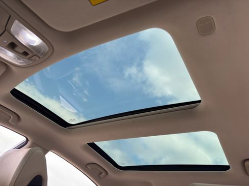 Used 2014 Kia Cadenza Premium w/ Luxury Package image 10