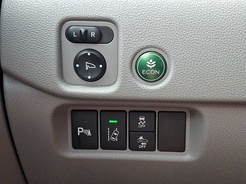 Used 2018 Honda Pilot Elite image 27