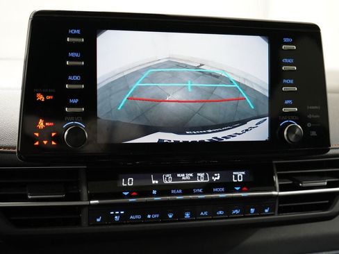 Used 2024 Toyota Sienna XSE w/ XSE Premium Package FWD image 18
