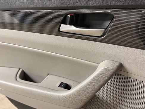 Used 2019 Hyundai Sonata Limited FWD image 23