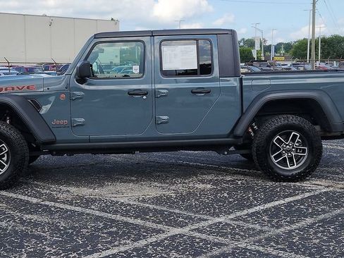 Used 2026 Jeep Gladiator Mojave AWD/4WD image 4
