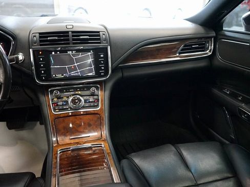 Used 2017 Lincoln Continental Reserve w/ Technology Package image 14