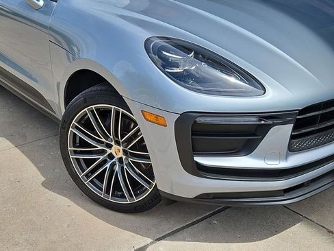 Certified 2026 Porsche Macan AWD/4WD image 11