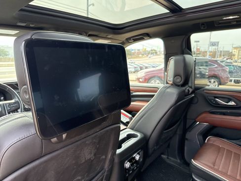 Used 2023 GMC Yukon Denali Ultimate image 14
