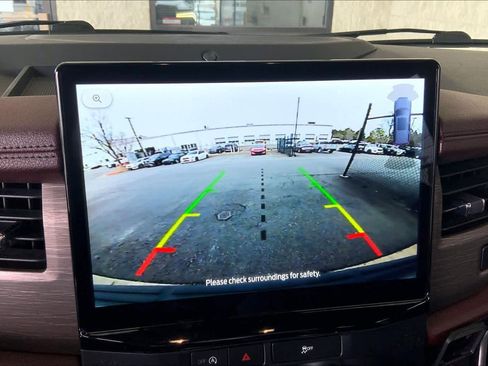 Used 2024 Ford Expedition Limited image 29